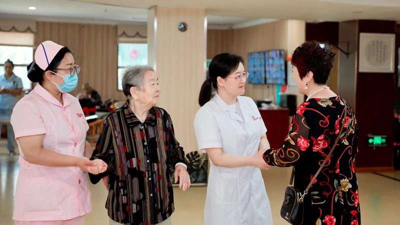 智能护理机器人：解密与传统护理的区别